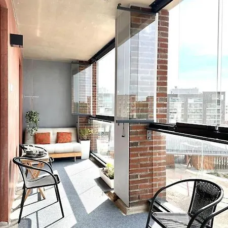 Spacious 1br With Balcony *