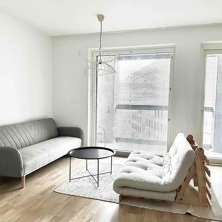 Spacious 1br With Balcony Apartament *