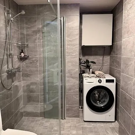 Spacious 1br With Balcony شقة